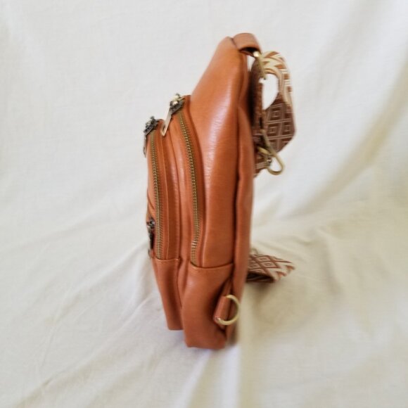 NEW! Faux Leather Shoulder/Crossbody Bag w/2-Zipper Sections & Detachable Strap - Picture 14 of 15